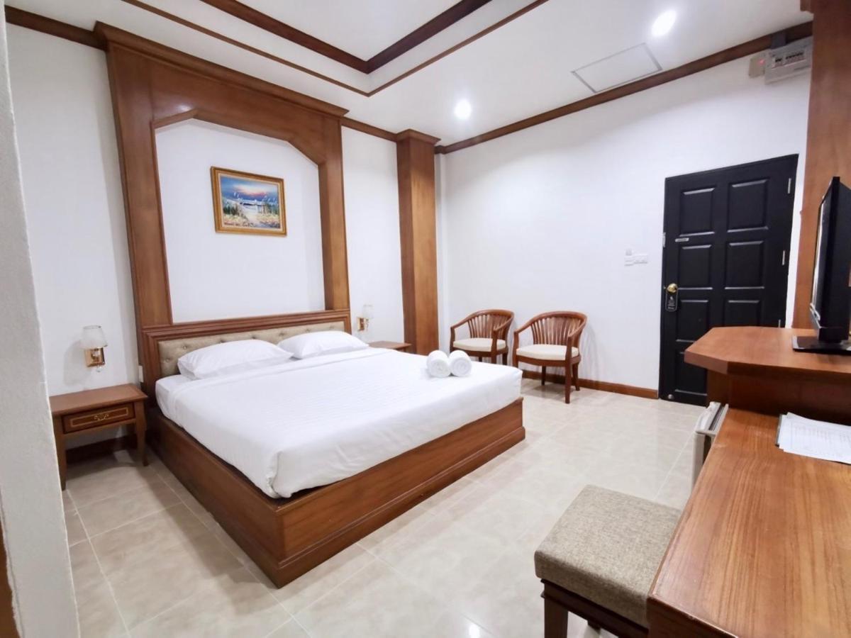 Chaleelay Hotel Cha-Am Bagian luar foto